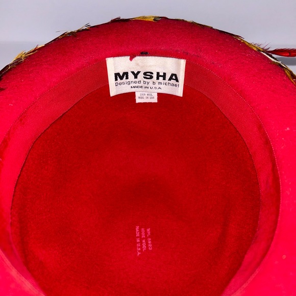 VINTAGE MYSHA HAT
AS IS
NEEDS TO BE CLEANED
100% WOOL - Picture 3 of 4